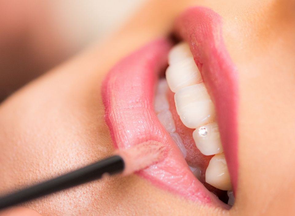 lipstick-1942172_1280